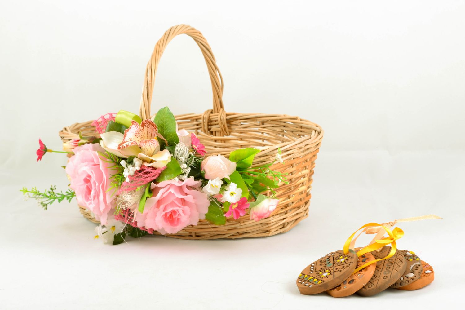 Cestino pasquale fatto a mano cestino profondo con decorazioni floreali
 foto 1
