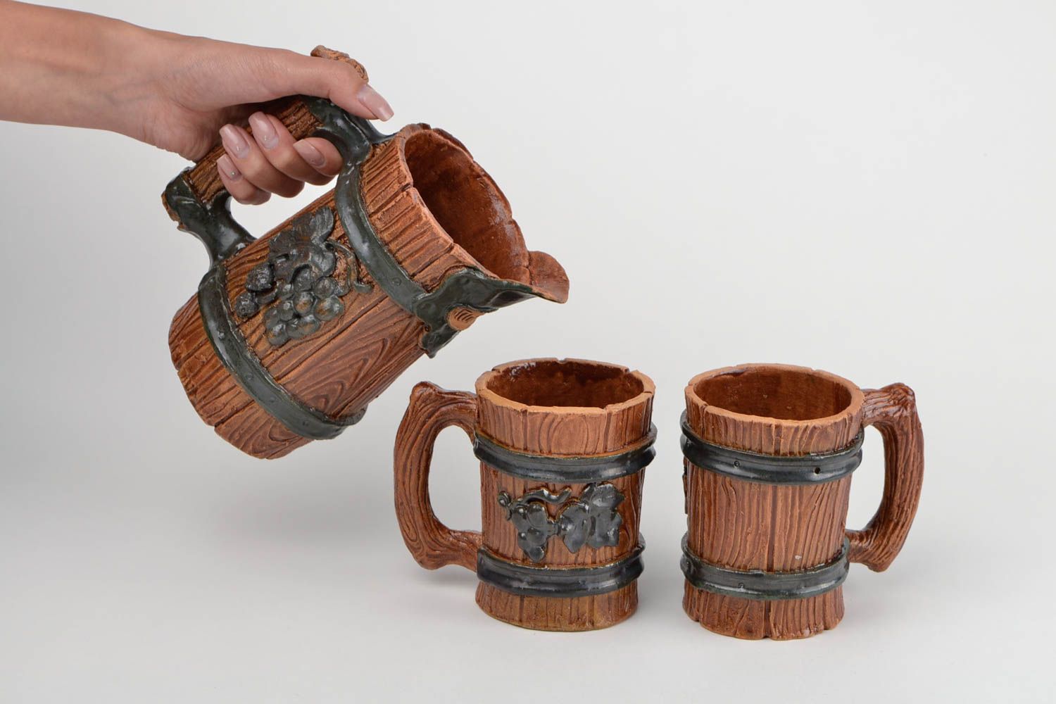 Three handmade clay wine mugs with molded grapes 4,3 lb photo 2