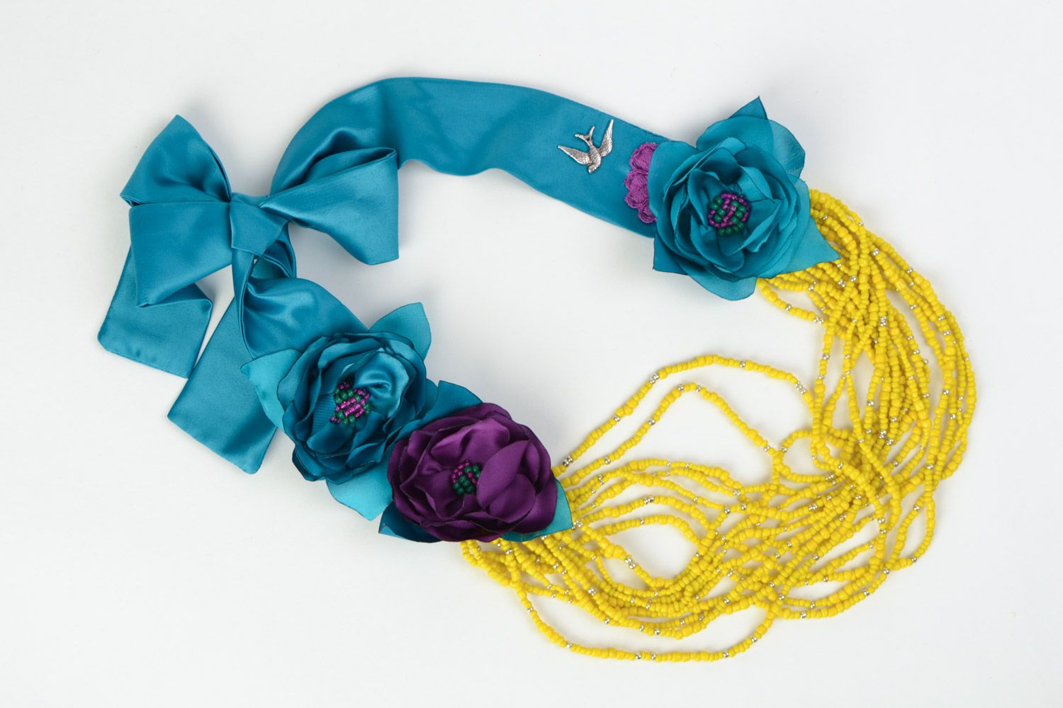 Gros collier riche en satin jaune bleu foncé fait main avec fleurs Roses lilas photo 3