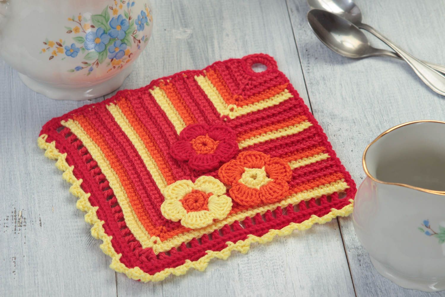 Manique au crochet faite main Textile de cuisine rouge-jaune Accessoire cuisine photo 1