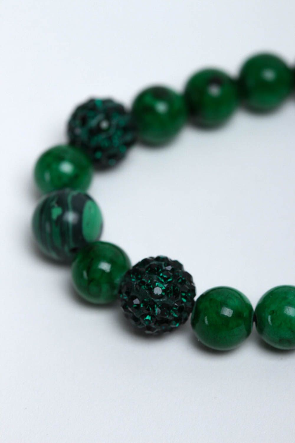 Браслет из бусин красивый украшение ручной работы браслет из малахита зеленый фото 3