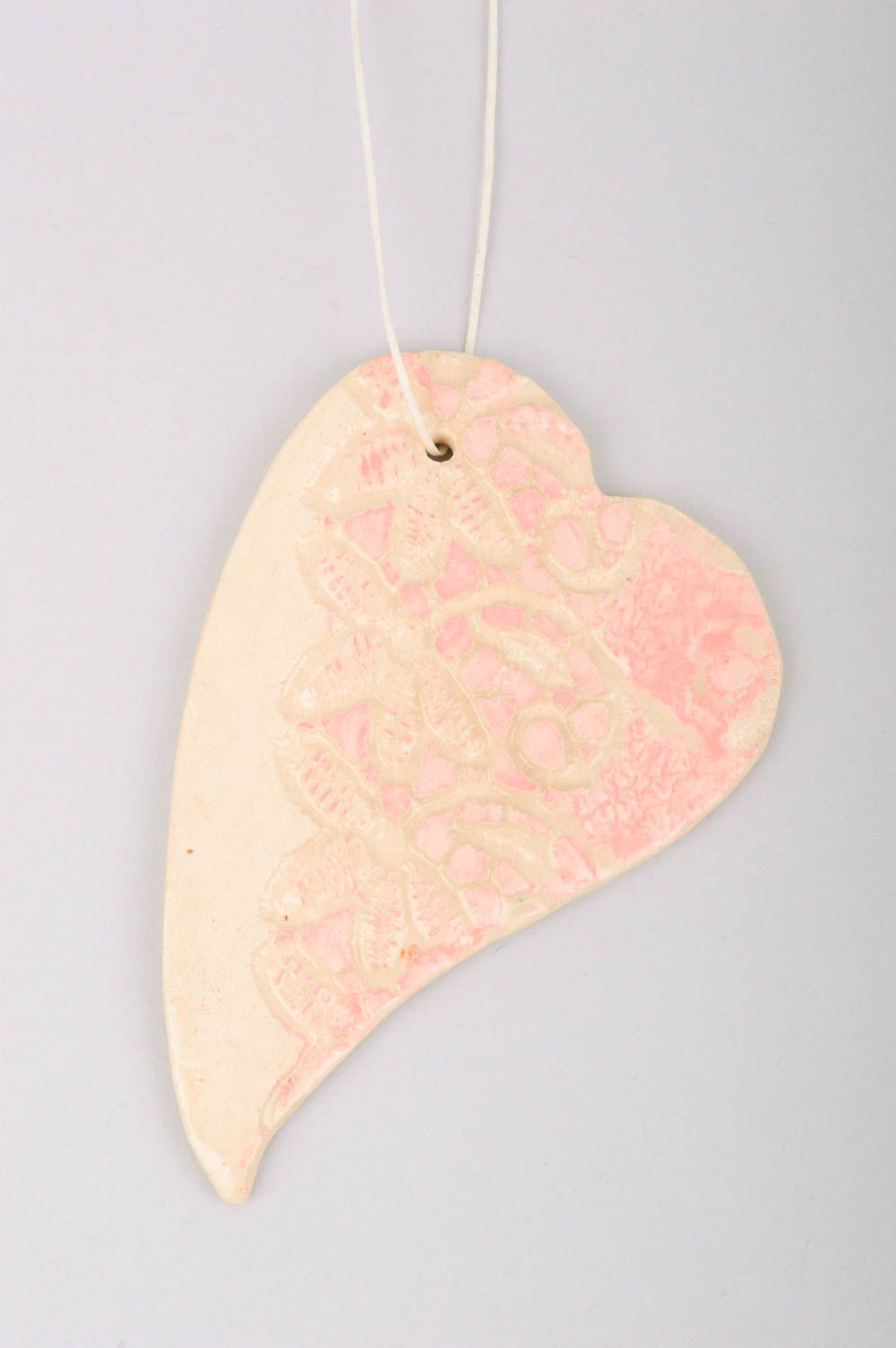 Панно на стену подарок ручной работы предмет декора из глины Розовое сердце фото 1