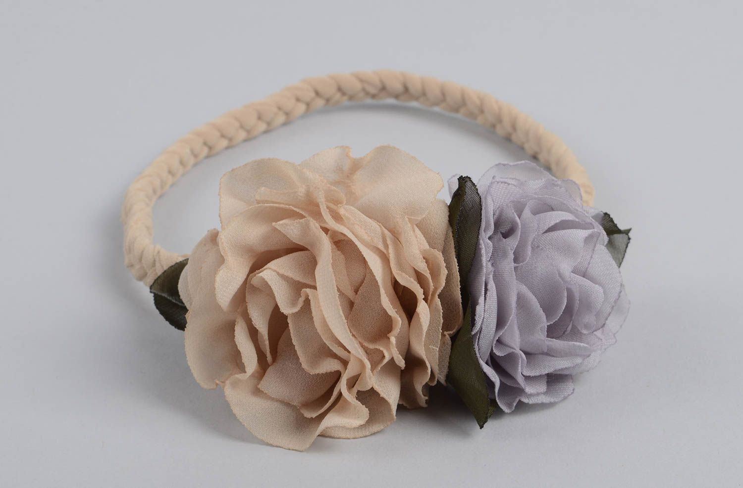 Haarband Blumen handgefertigt Haarschmuck Blumen Accessoire für Haare beige foto 1