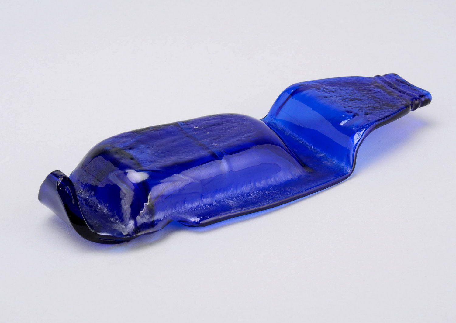 Cendrier original bleu réalisé d'une bouteille   photo 5