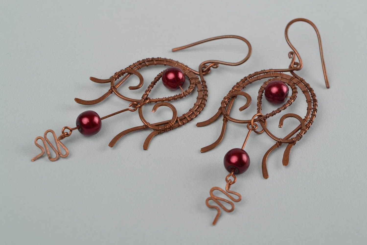 Wire Wrap Ohrringe aus Kupfer mit Glaskugeln groß lang handmade in Braun  foto 4