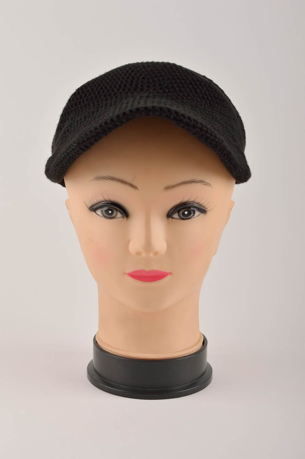 Вязаная кепка ручной работы вязаная шапка черная стильная зимняя шапка фото 3