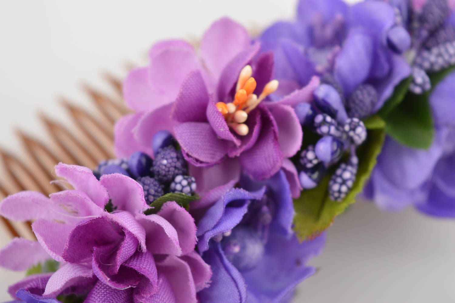 Handmade violetter Blumen Haarkamm Designer Schmuck Haar Accessoire zierlich foto 3