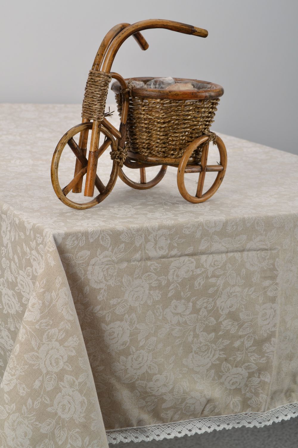 Nappe de table rectangulaire avec dentelle faite main originale Rose blanche photo 3