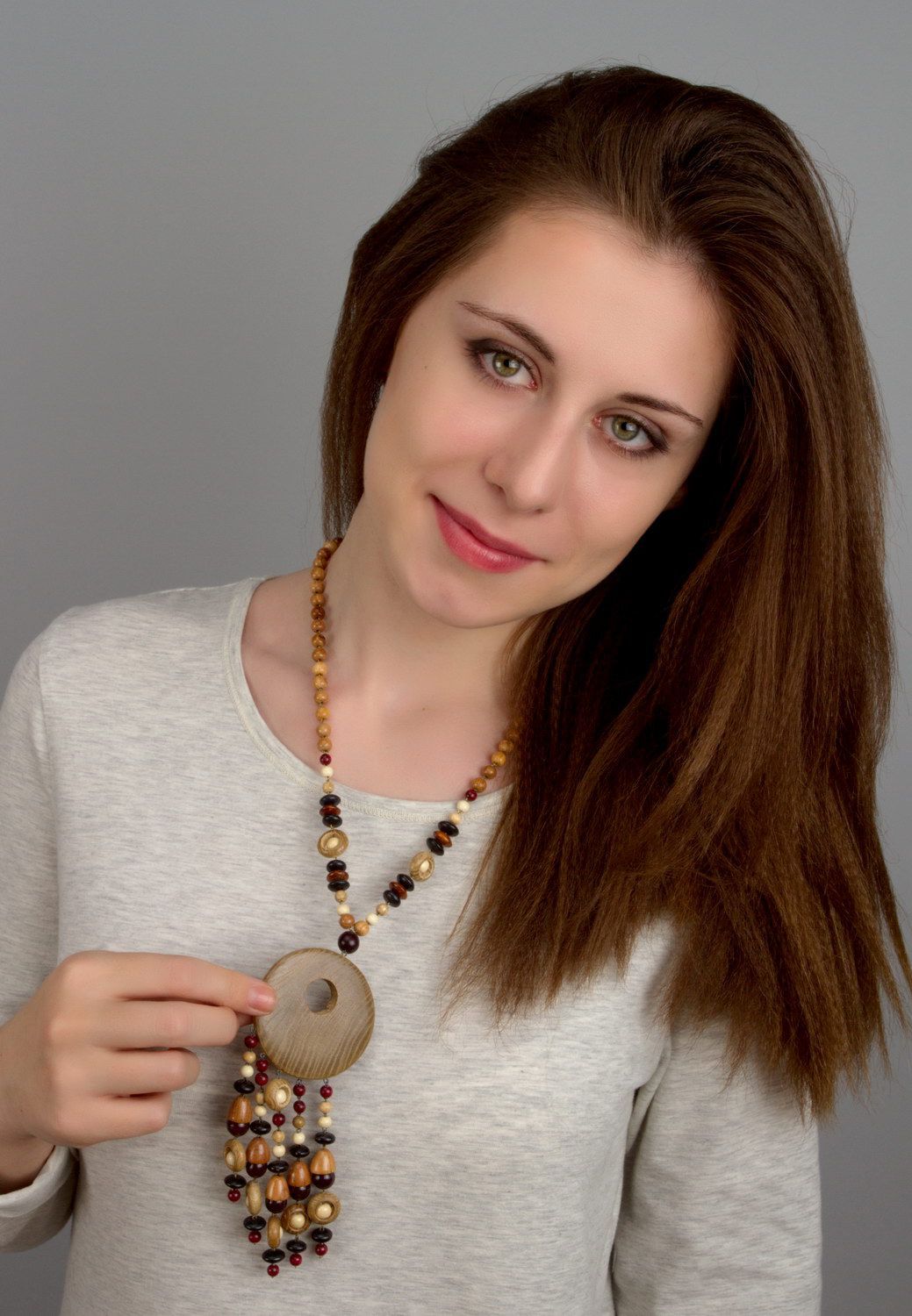 Long wooden necklace with clasp photo 5