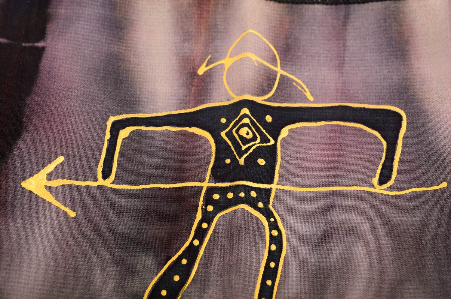 Foulard en mousseline de soie fait main gravures rupestres Accessoire femme photo 4