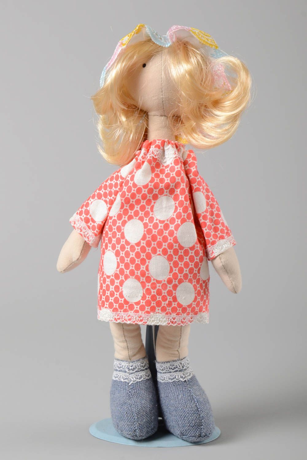 Авторская кукла игрушка ручной работы тряпичная кукла девочка в алом платье фото 2