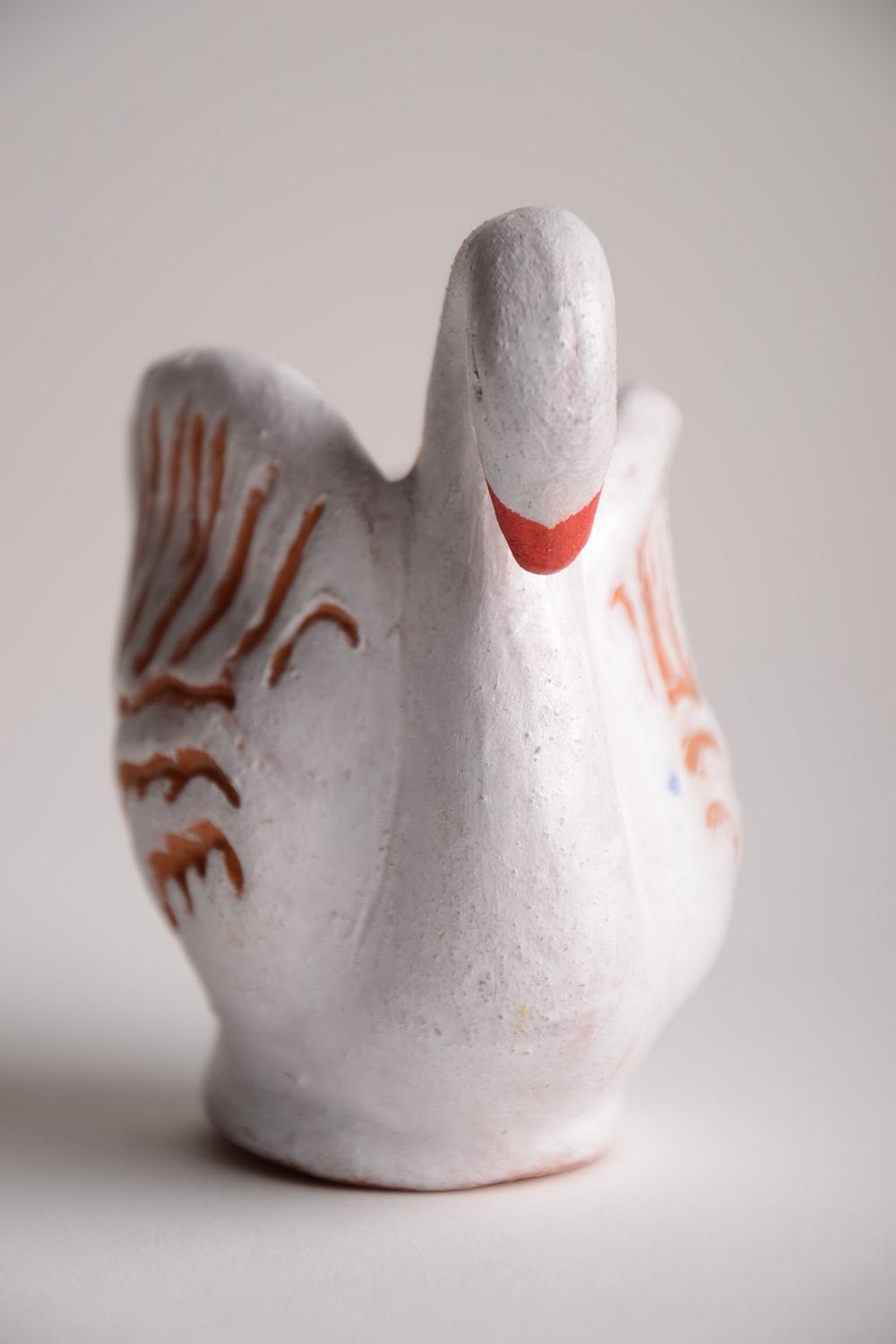 Керамическая вазочка для мелочей в виде лебедя ручной работы из гончарной глины фото 4