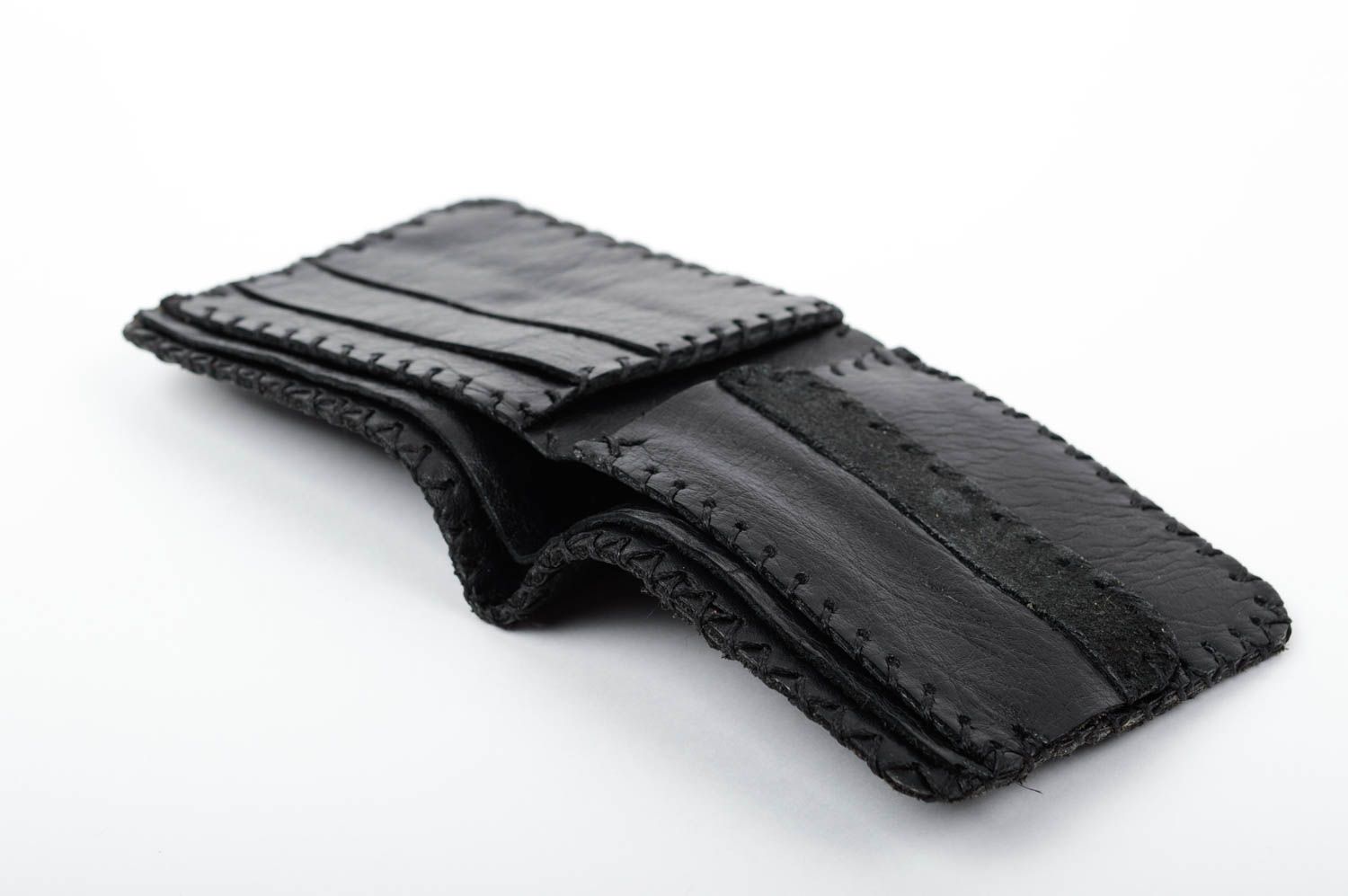 Черный бумажник из натуральной кожи ручной работы подарок для мужчины стильный фото 2