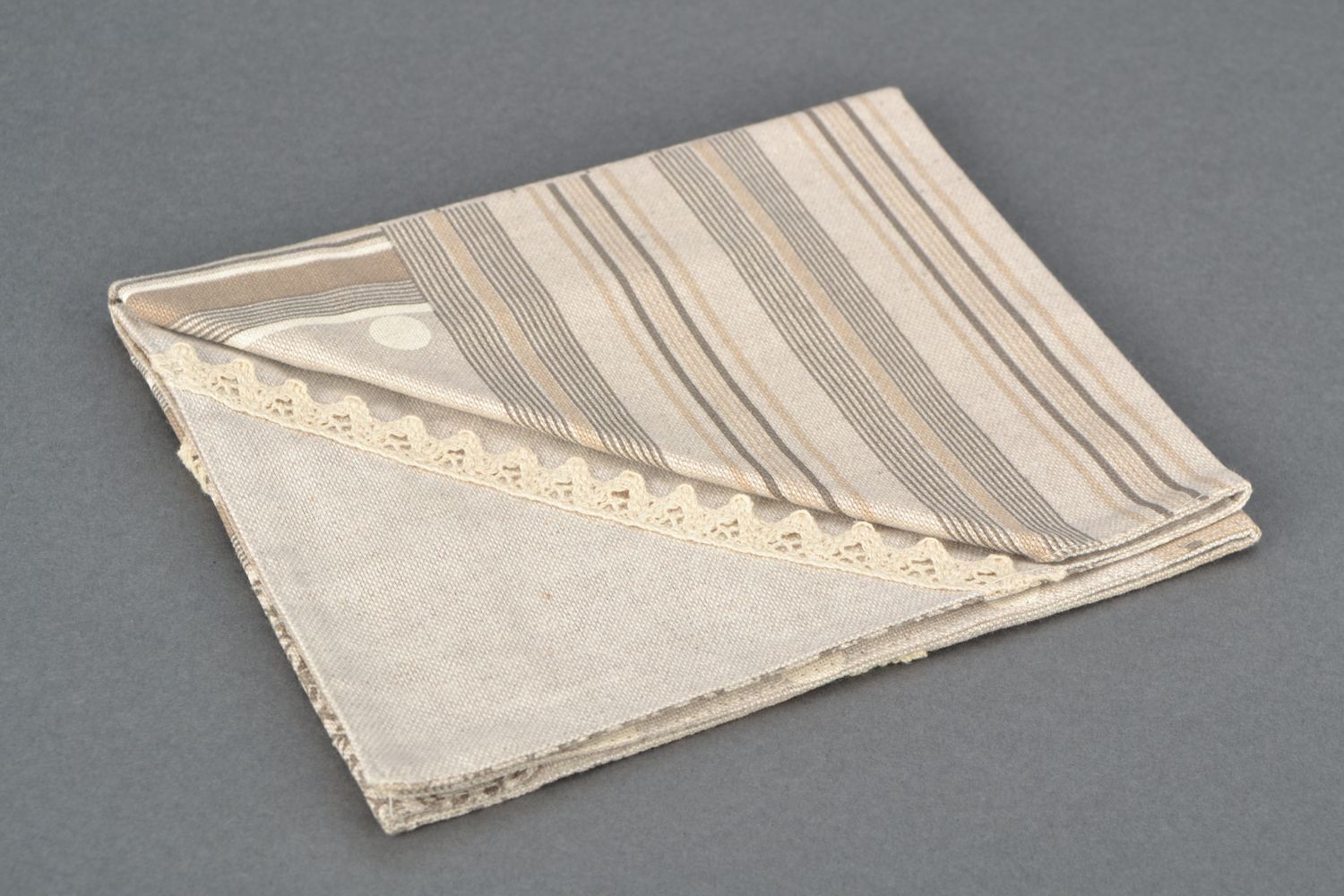 Double-sided decorative table napkin with print and lace photo 4