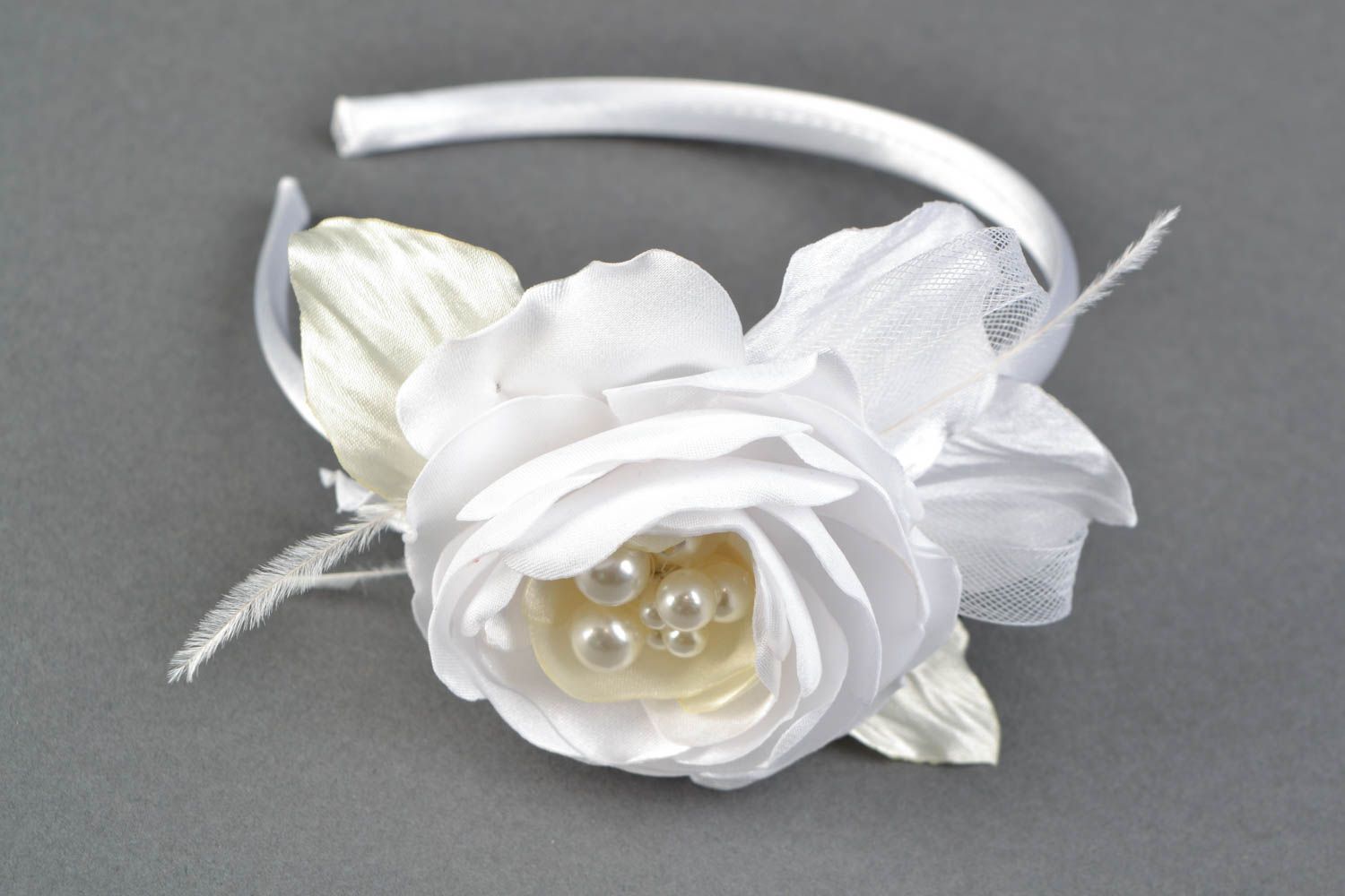 Volume white satin flower headband photo 2