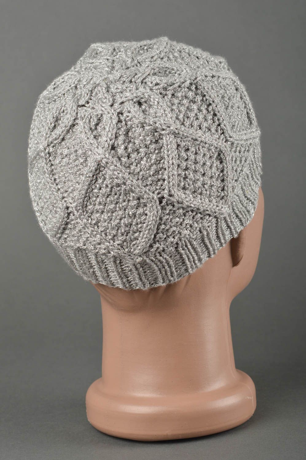 Bonnet au crochet fait main Chapeau tricot gris fils acryliques Vêtement enfant photo 2