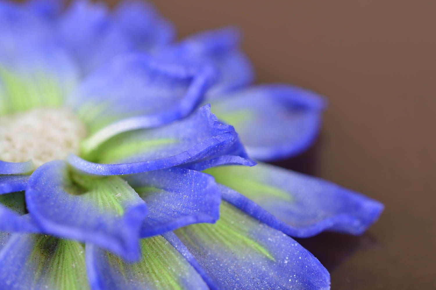 Handmade designer metal hair clip with polymer clay blue flower Chrysanthemum photo 3