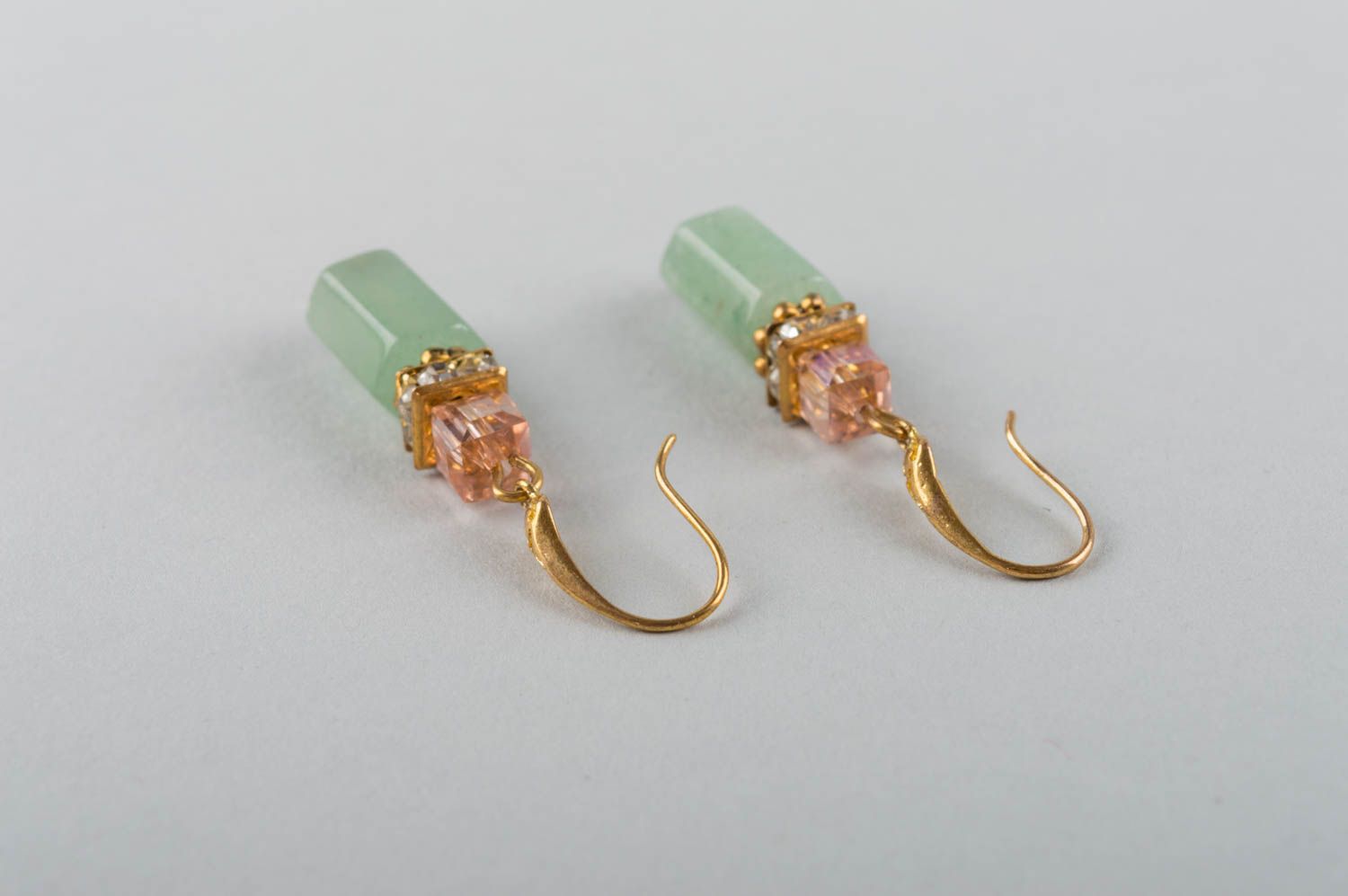 Designer beautiful green handmade earrings made of aventurine and metal photo 4
