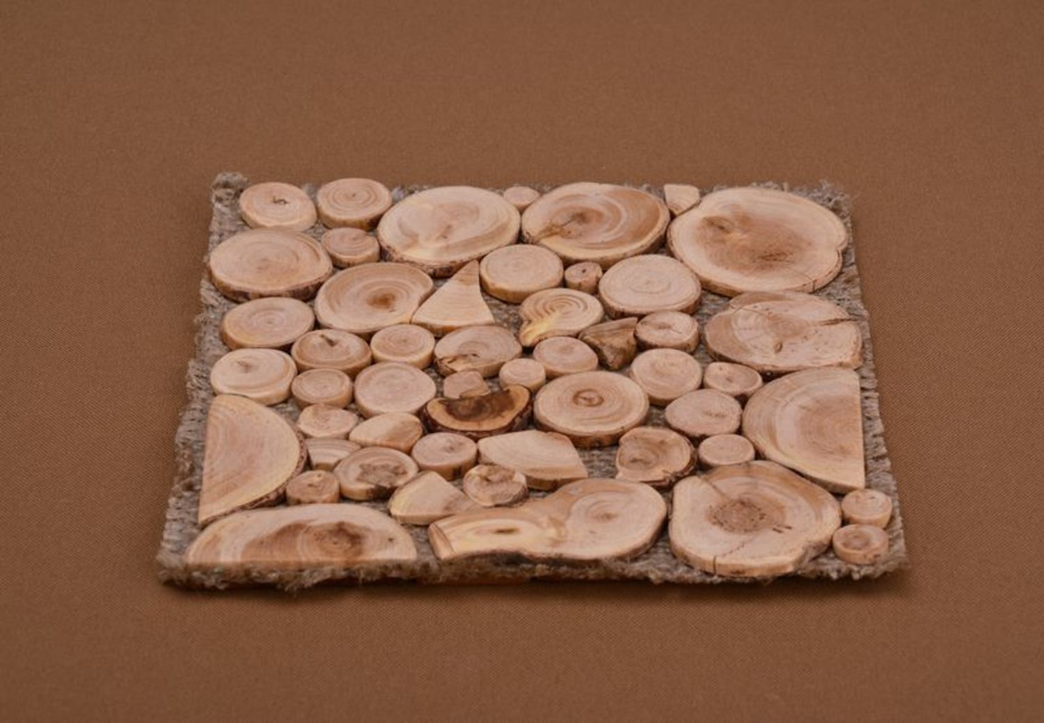Supporto bifacciale di legno fatto a mano per stoviglie calde sottopiatto legno
 foto 5