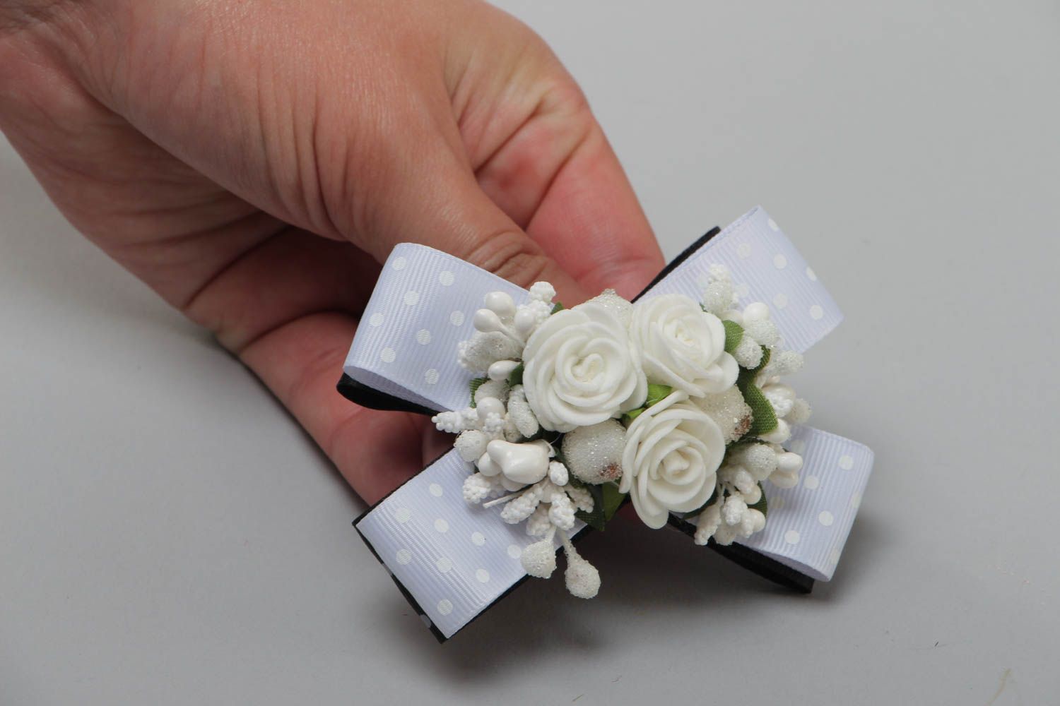 Handmade hair band with black and white rep ribbon bow with flowers and berries photo 5