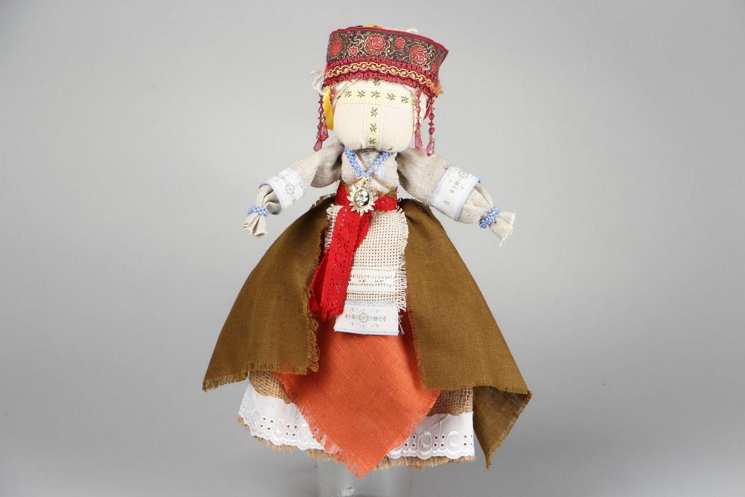 Ethnic charm doll Berehynia photo 2
