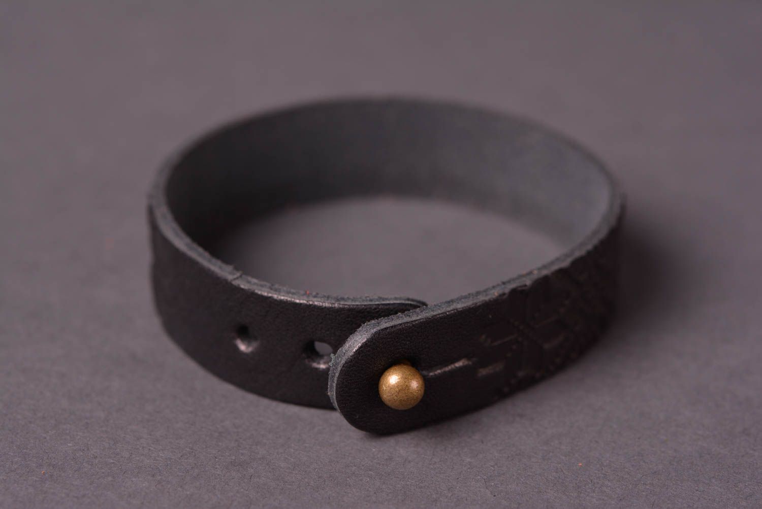Кожаный браслет ручной работы аксессуар из кожи стильный браслет на руку фото 4