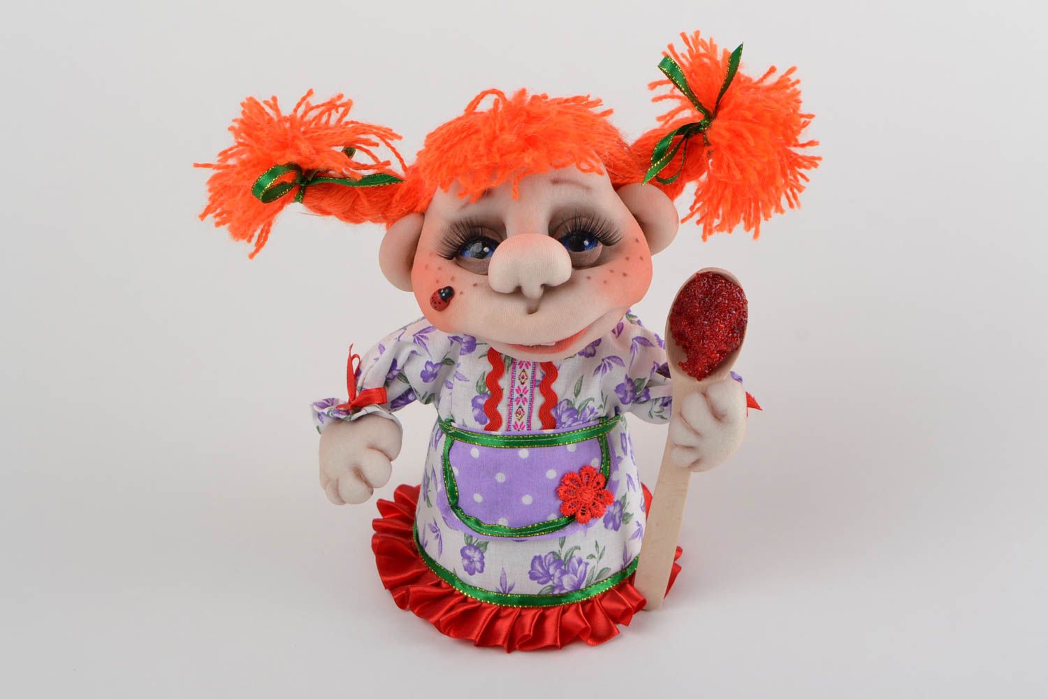 Игрушка кукла из капрона девочка с ложкой небольшая с рыжими волосами хэнд мейд фото 5