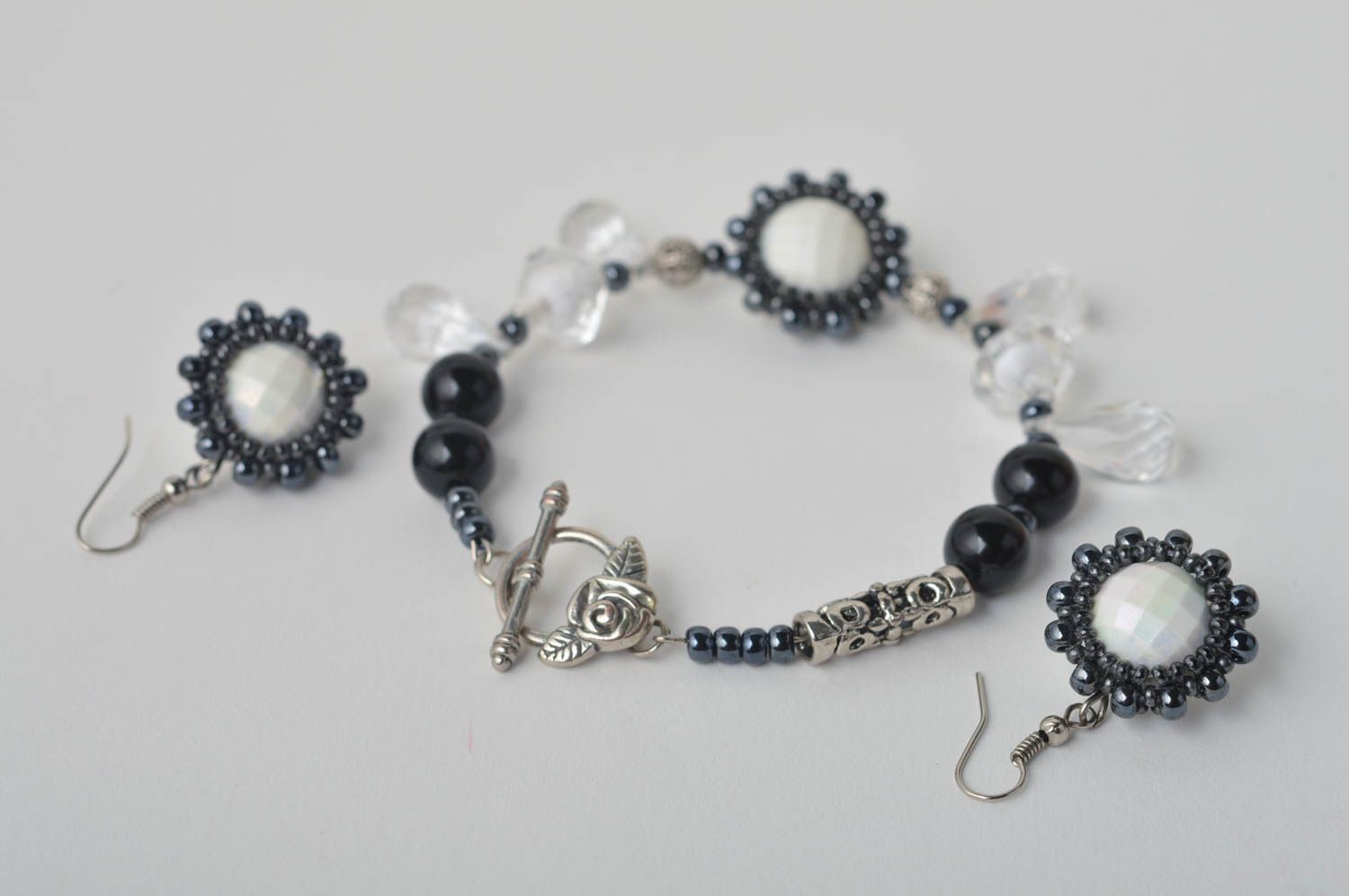 Beautiful handmade jewelry set beaded earrings beaded bracelet design gift ideas photo 5
