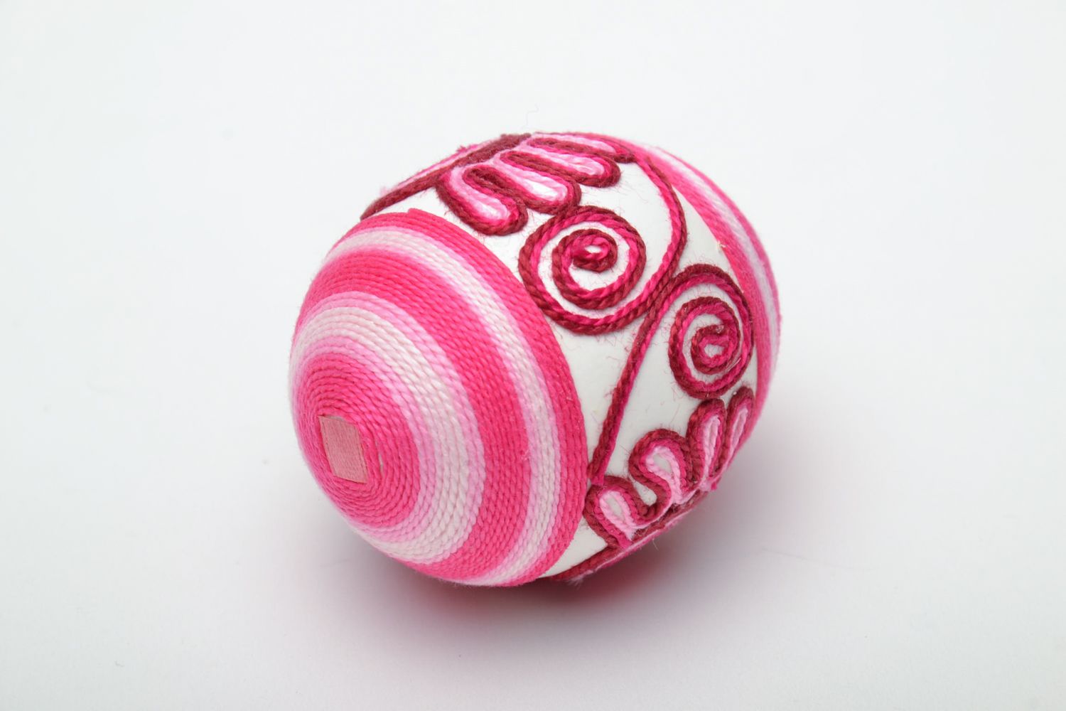 Handmade Easter egg decorated with silk threads photo 4