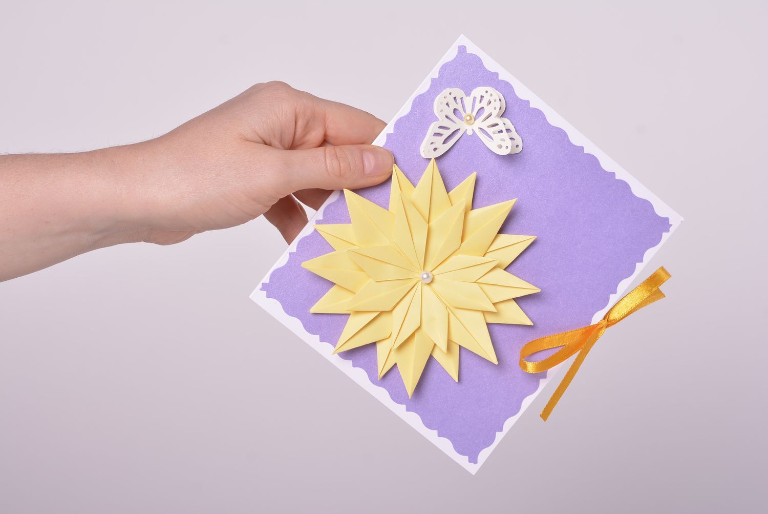Carte de voeux carton mauve faite main avec fleur et papillon Cadeau original photo 4