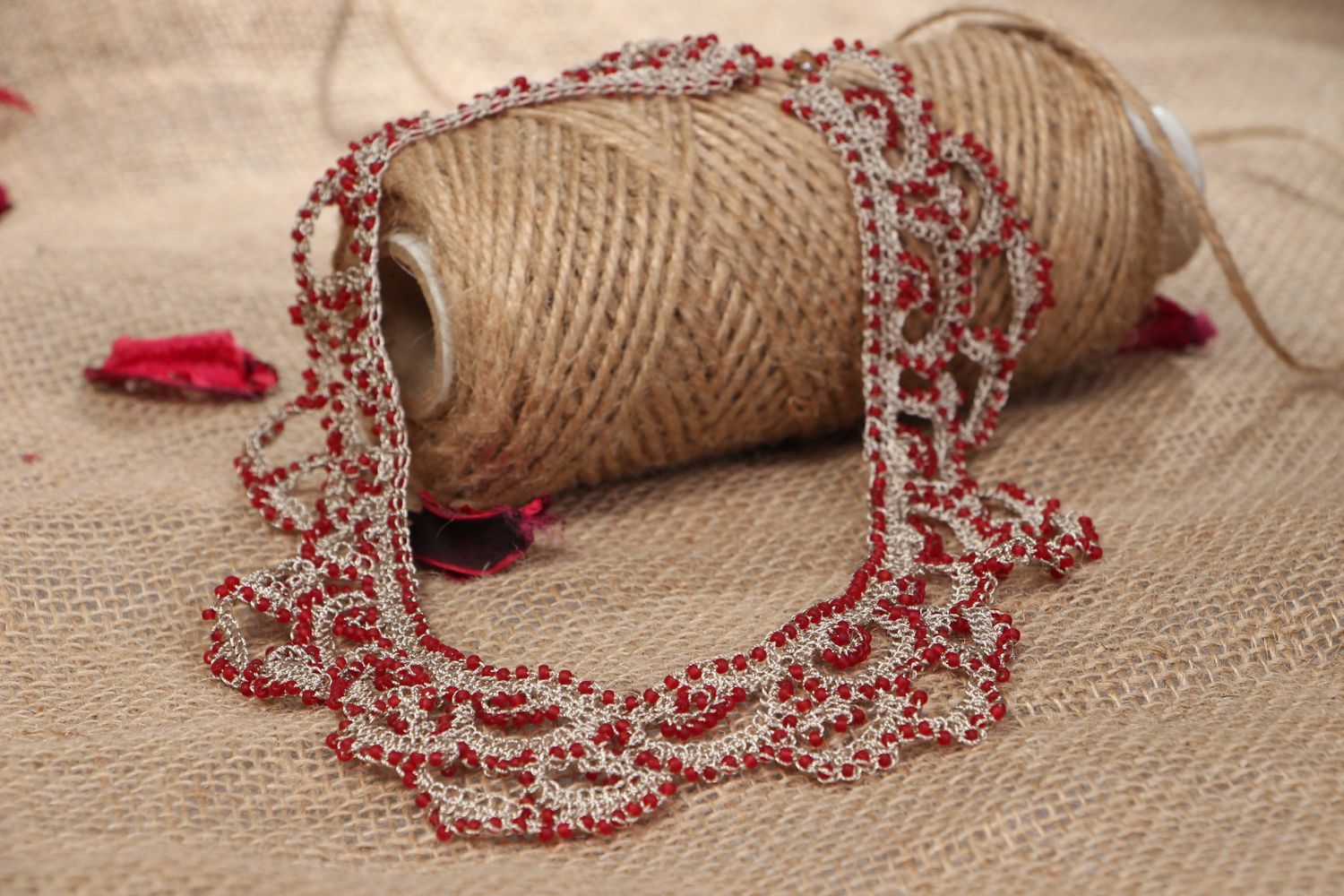 Crochet thread necklace photo 5