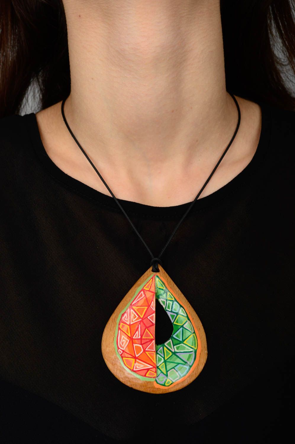 Pendentif bois Bijou fait main peint multicolore goutte Accessoire femme photo 2