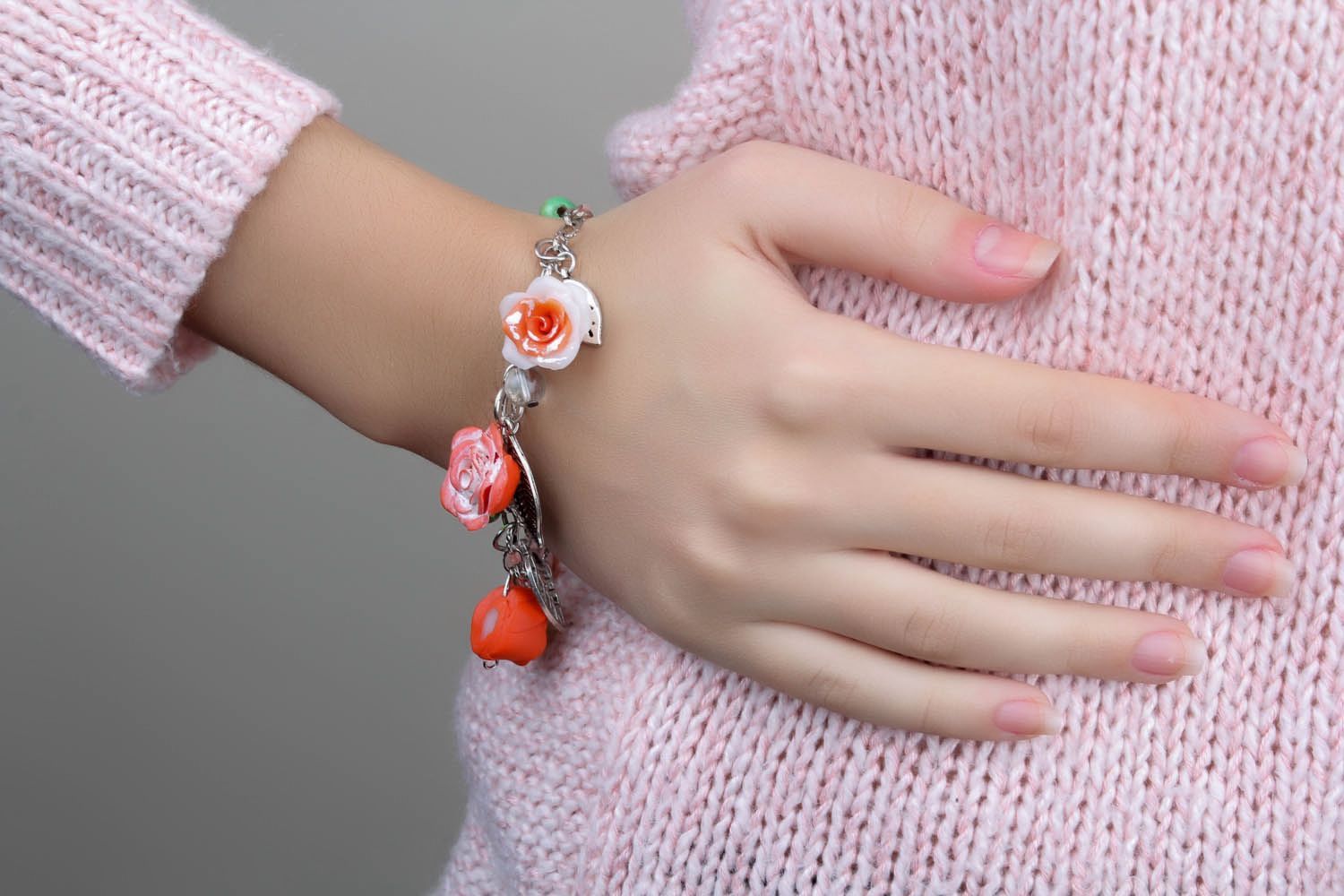 Floral wrist bracelet photo 4