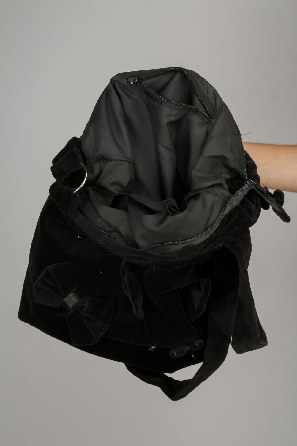 Fashionable velvet bag photo 5