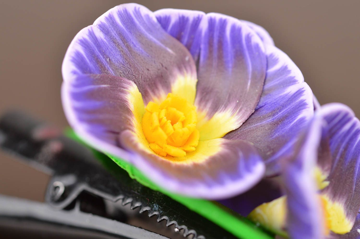 Blumen Haarspange aus Polymerton mit lila Schneeglöckchen künstlerisch handmade foto 4
