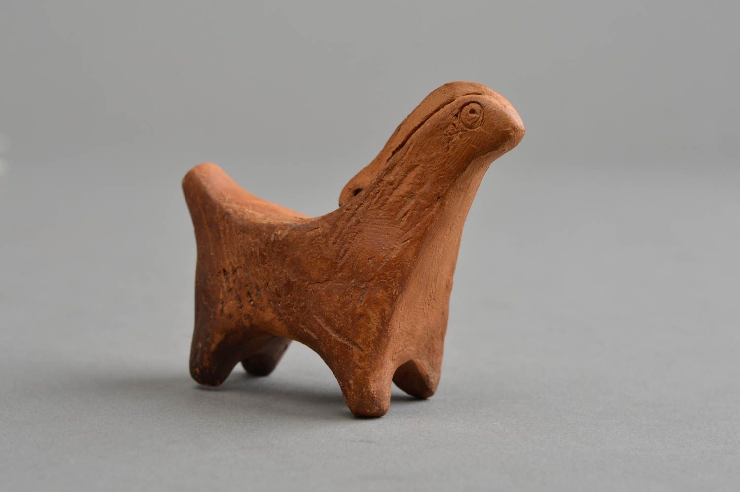 Глиняная свистулька лошадка ручной работы авторская красивая для игры и декора фото 2