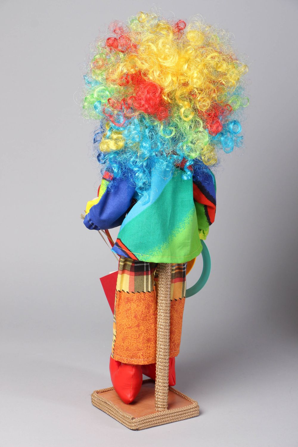 Авторская мягкая кукла на подставке Клоун фото 3