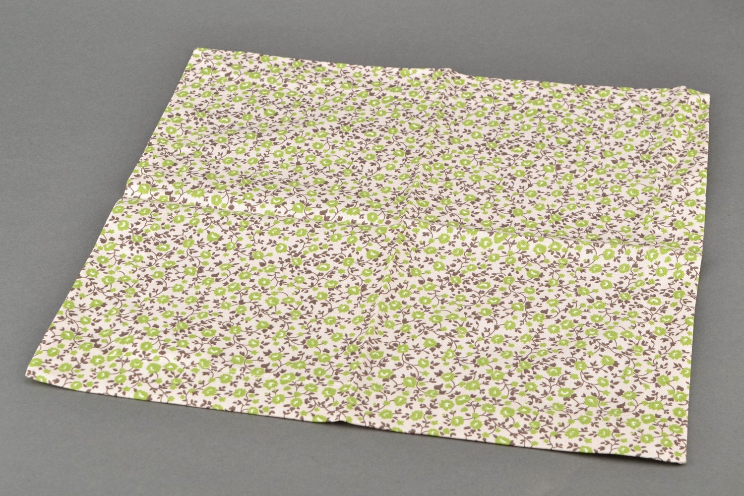 Декоративная салфетка на стол цветочный принт  фото 4