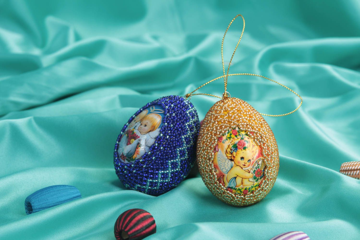 Декоративные яйцв из бисера набор из 2 штук на деревянной основе ручная работа фото 1
