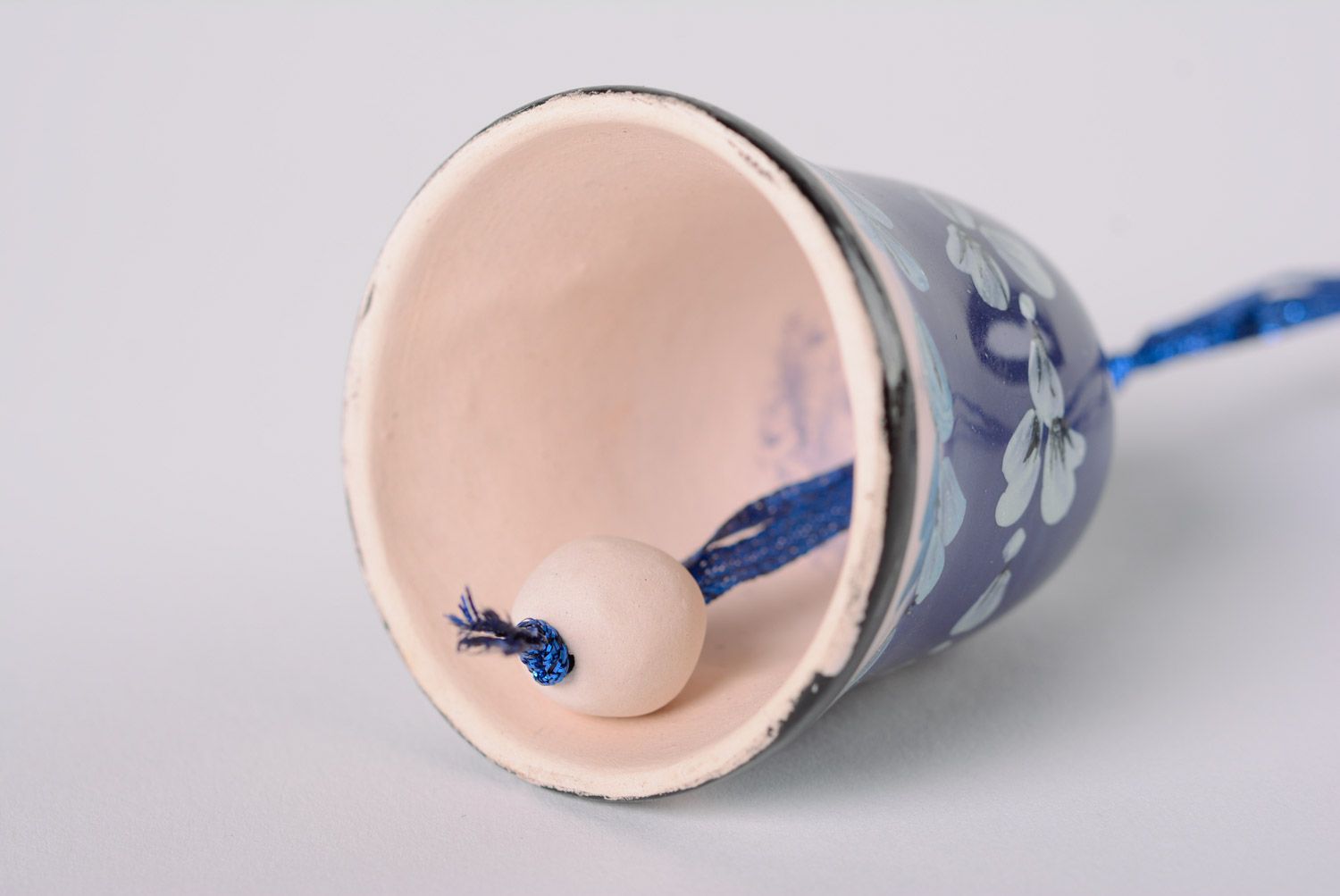 Cloche en céramique faite main bleue belle petite majolique originale pratique photo 4