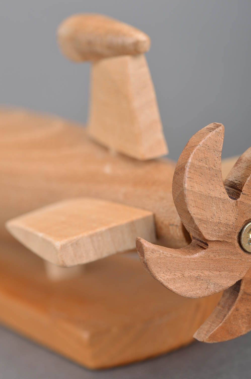 Petit jouet sous-marin en bois fait main écologique original pour enfant photo 4