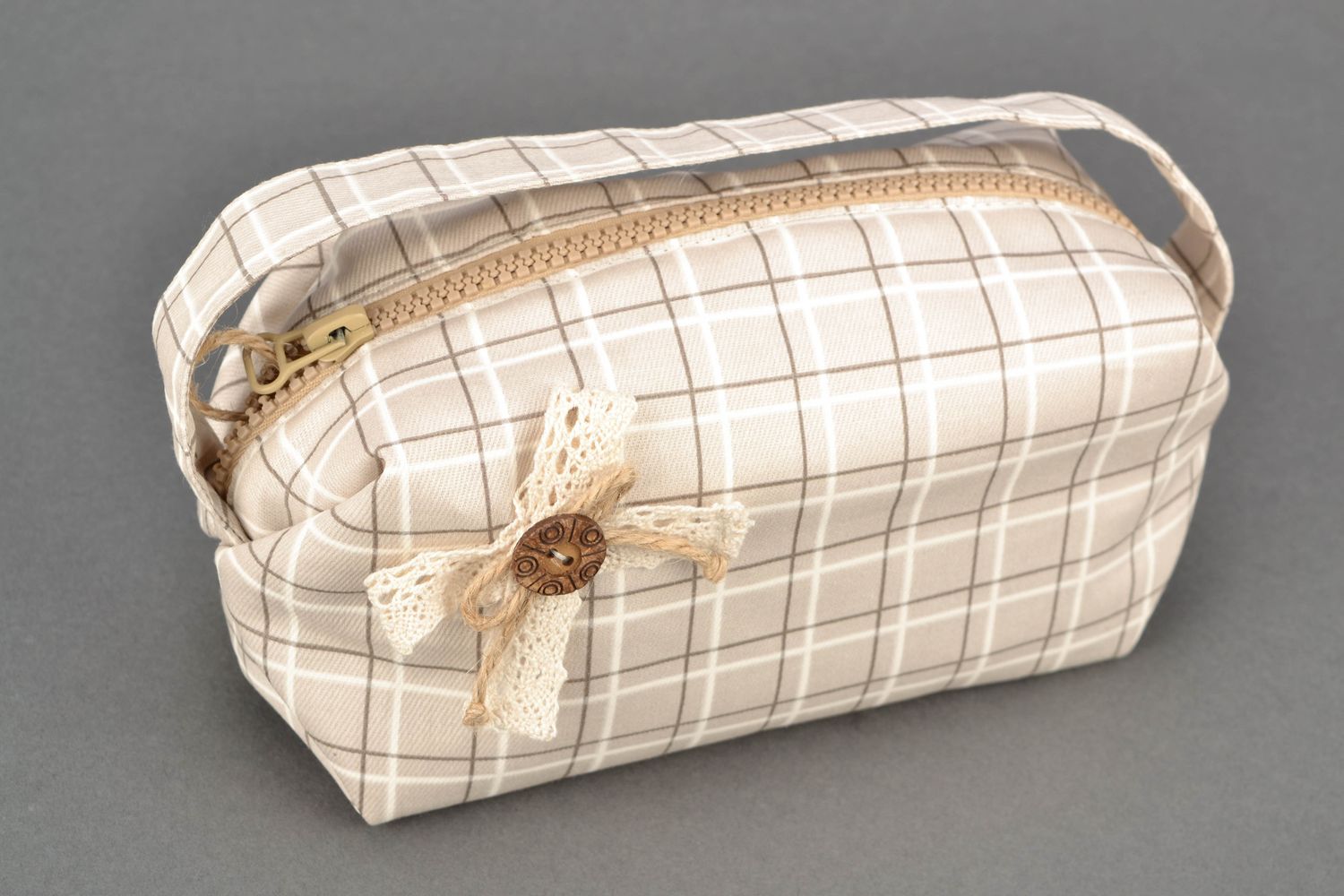 Checkered fabric beauty bag with zipper photo 1