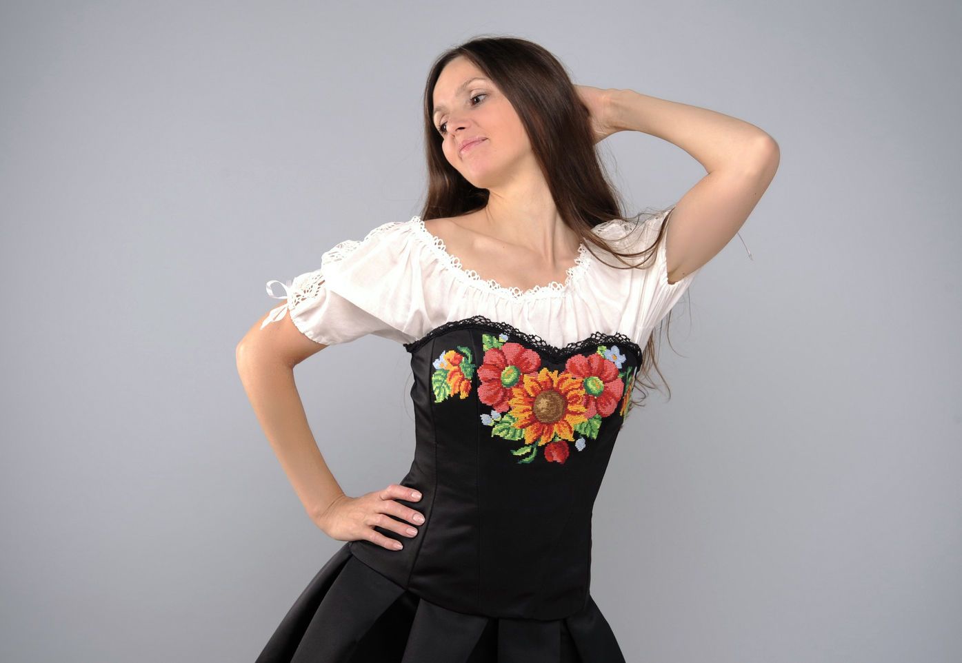 Ensemble jupe blouse corset ethnique photo 4