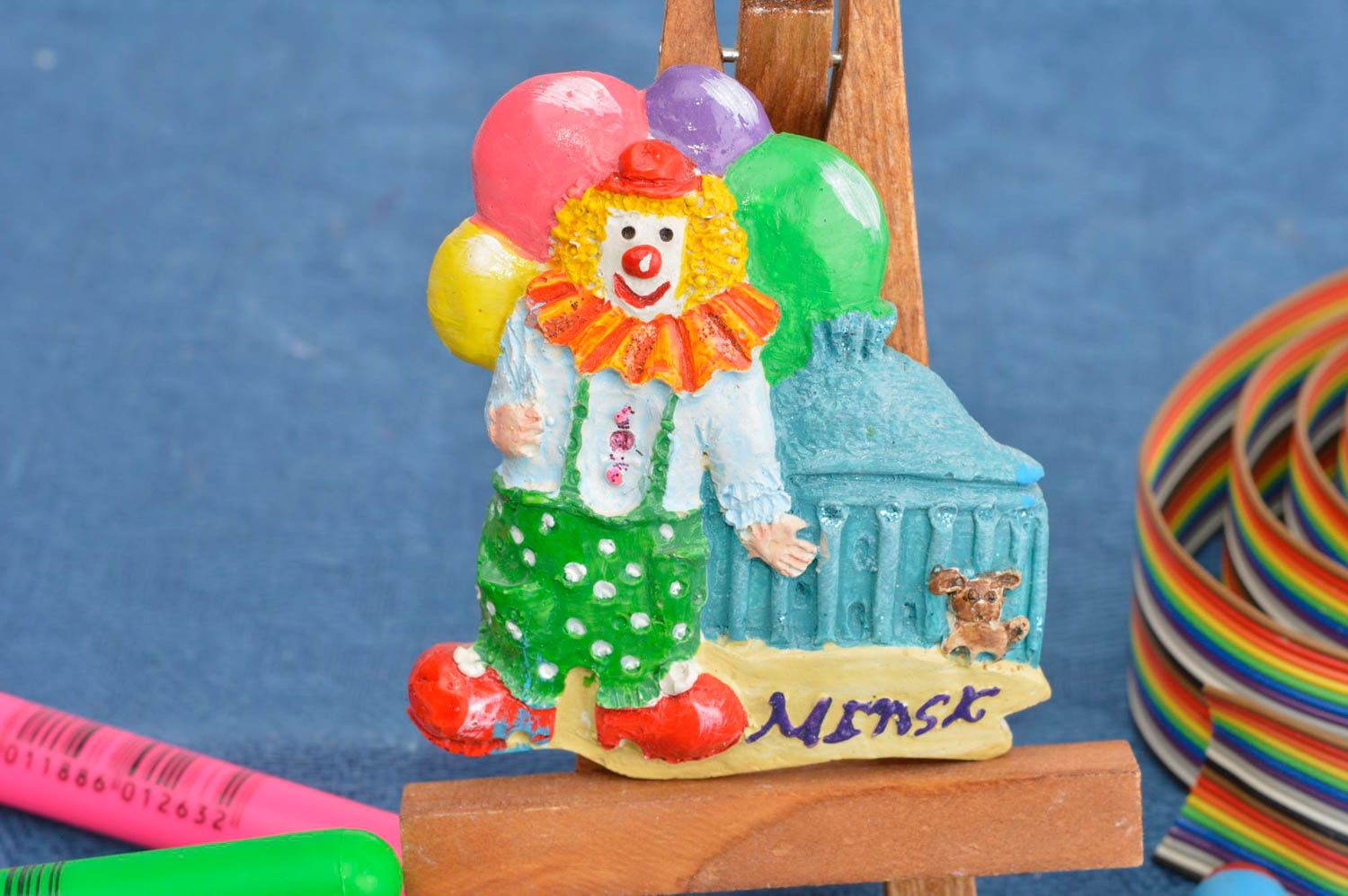 Магнит на холодильник handmade декор для дома сувенир из гипса в форме клоуна фото 1
