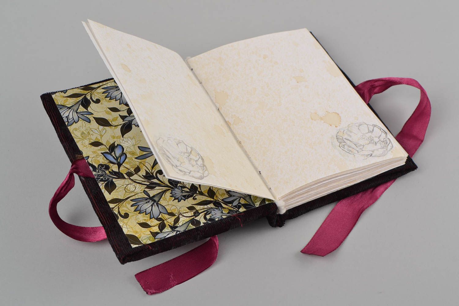 Handmade designer scrapbooking notebook with dark fabric cover and satin ribbon photo 4