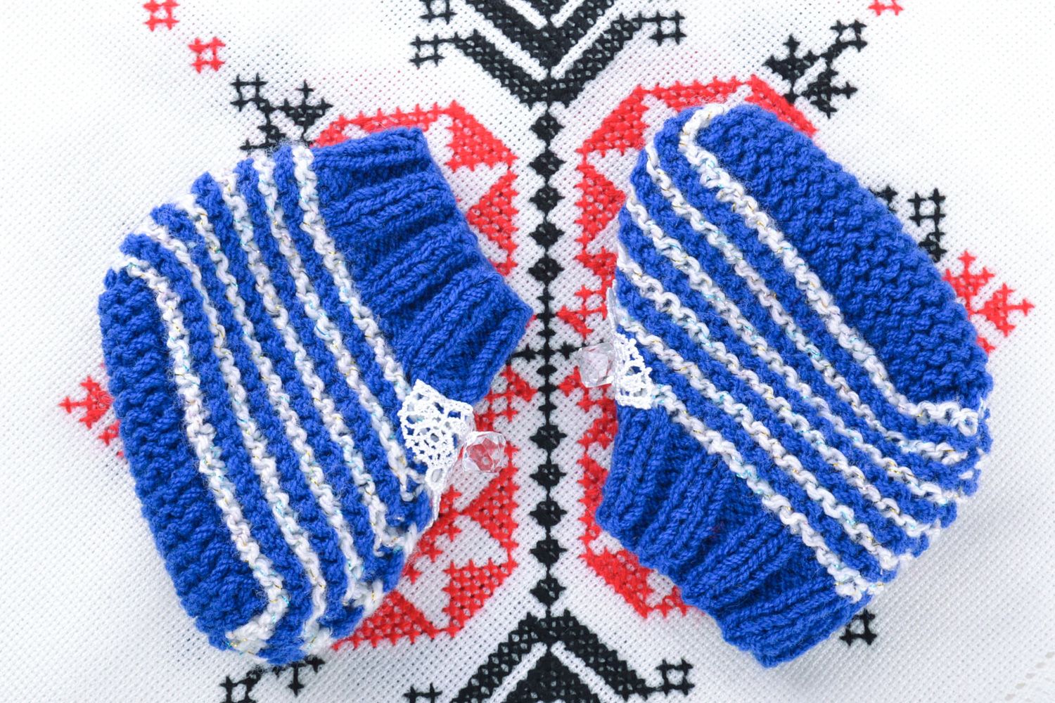 Patucos de bebé tejidos a agujas de lana para niños rayados azules  foto 1