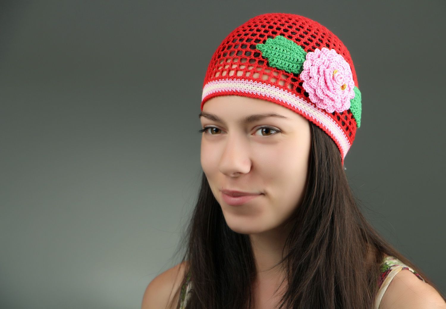 Crochet summer hat, red photo 2