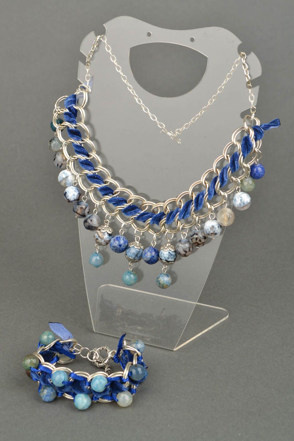 Jewelry set with natural stone photo 1