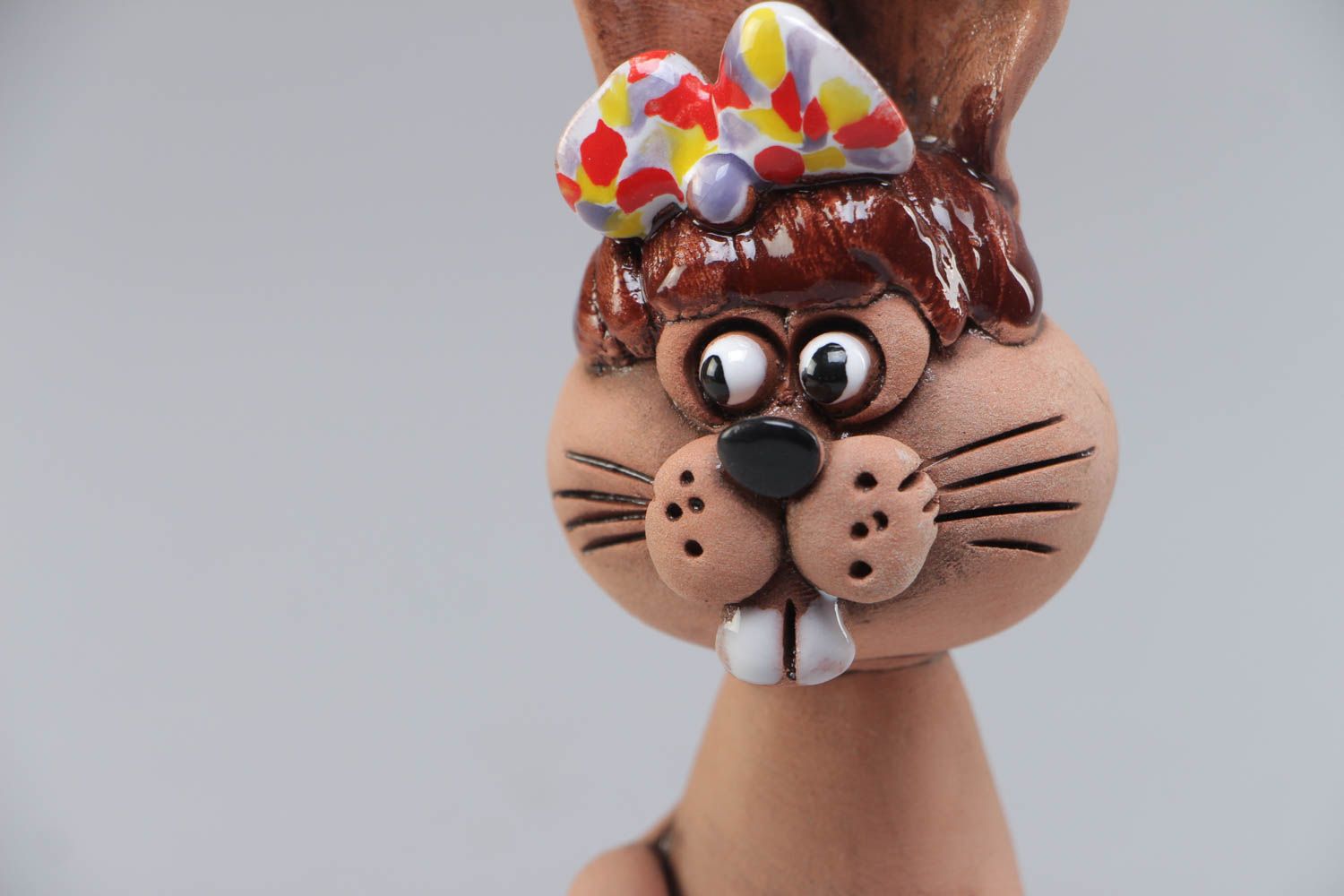 Handmade ceramic miniature souvenir figurine of rabbit painted with acrylics photo 3