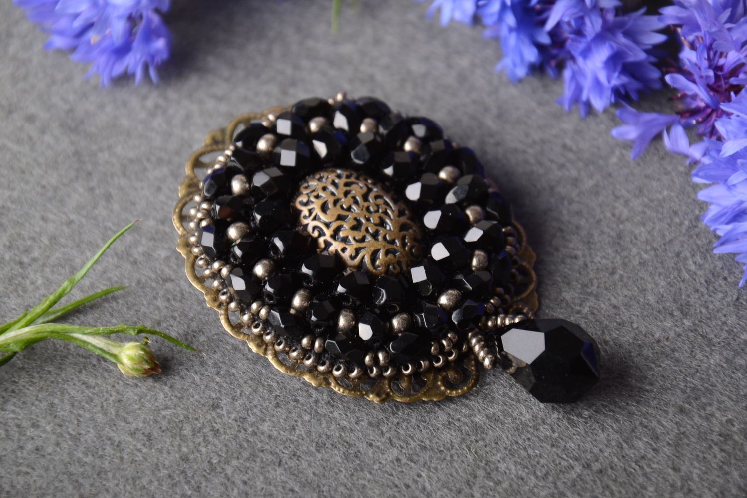 Stylish handmade leather brooch pin beaded brooch jewelry beautiful jewellery  photo 1
